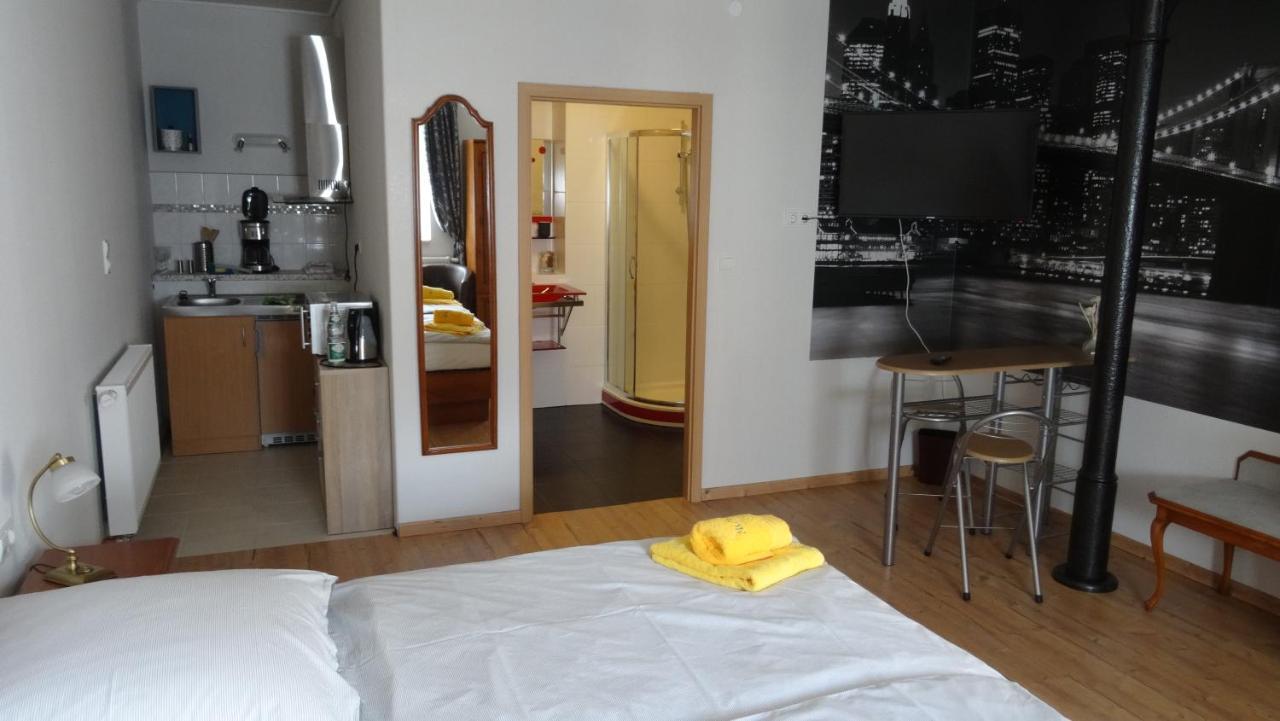 Pension Und Gaestehaus Paffrath Grossbrembach Exteriör bild